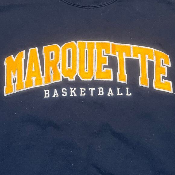 Marquette University Basketball Men Size Medium Blue Pullover Sports NCAA - Picture 1 of 6